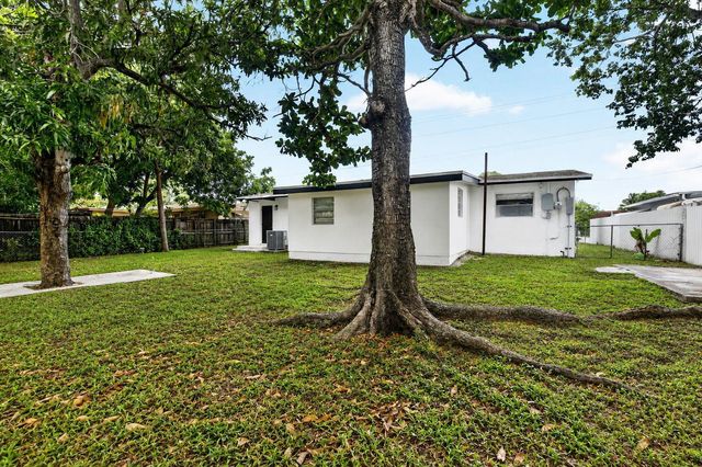 1111 SW 31ST Avenue, Fort Lauderdale, FL 33312