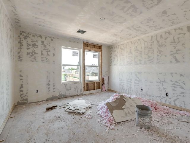 16100 Segovia Drive, Oklahoma City, OK 73170
