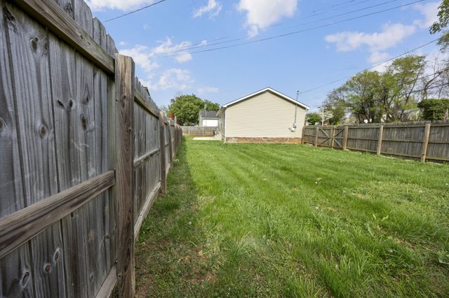 406 Cherry St, Decherd, TN 37324