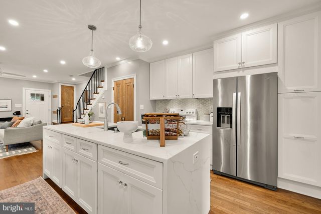 907 VARNUM ST NE, Washington, DC 20017