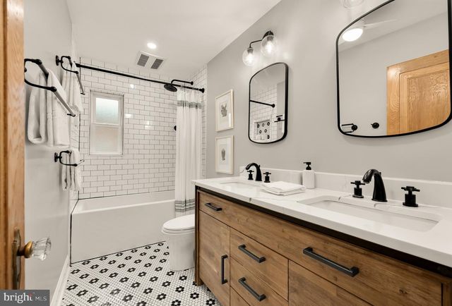 907 VARNUM ST NE, Washington, DC 20017