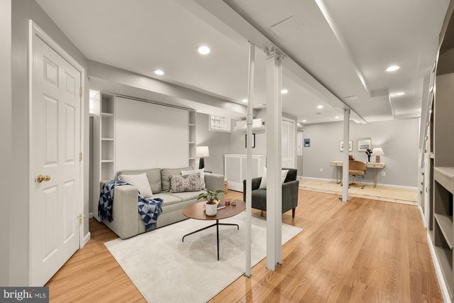 907 VARNUM ST NE, Washington, DC 20017