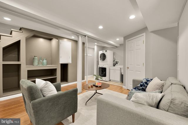 907 VARNUM ST NE, Washington, DC 20017