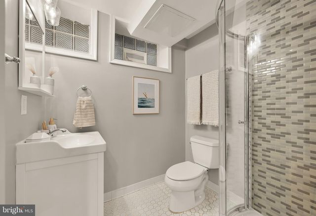 907 VARNUM ST NE, Washington, DC 20017