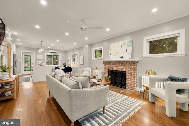 907 VARNUM ST NE, Washington, DC 20017