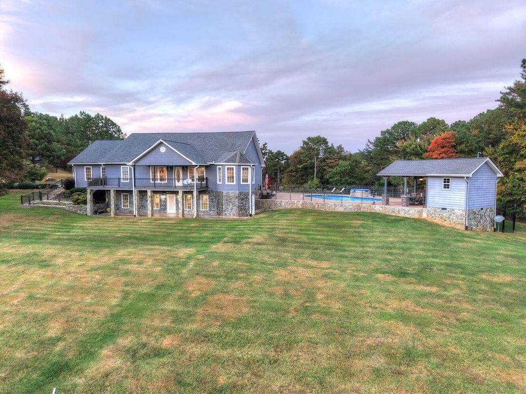 334 Belaire Drive, Copperhill, TN 37317