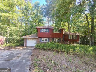 1300 Lancelot Lane, Macon, GA 31220