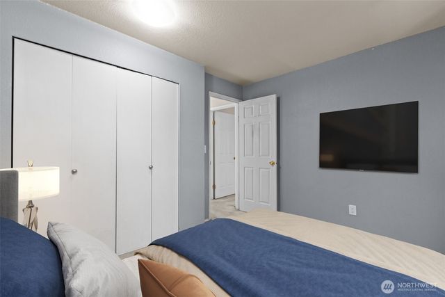 1124 SW 354th Street, Federal Way, WA 98023