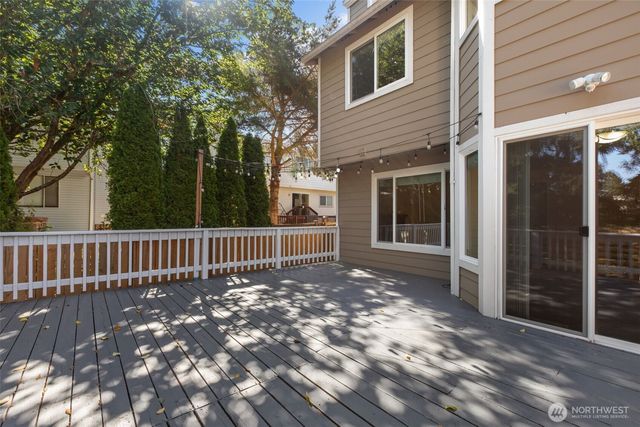 1124 SW 354th Street, Federal Way, WA 98023