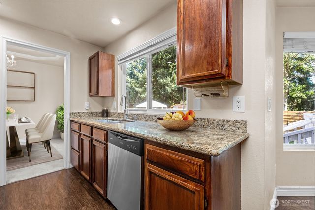 1124 SW 354th Street, Federal Way, WA 98023