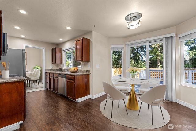 1124 SW 354th Street, Federal Way, WA 98023