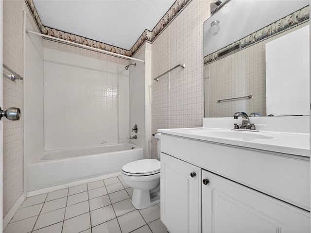 1029 MELLATHON CIRCLE, Leesburg, FL 34748