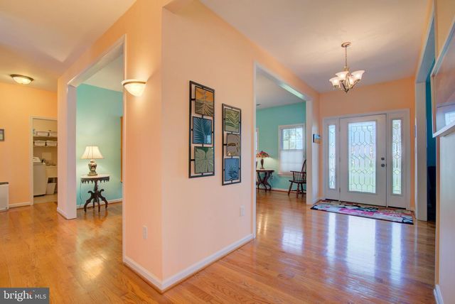 3003 RIVERVIEW DR, Colonial Beach, VA 22443