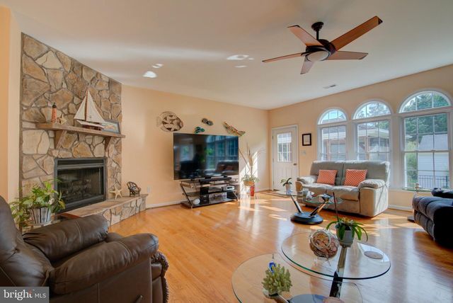 3003 RIVERVIEW DR, Colonial Beach, VA 22443