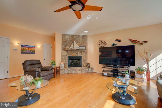 3003 RIVERVIEW DR, Colonial Beach, VA 22443