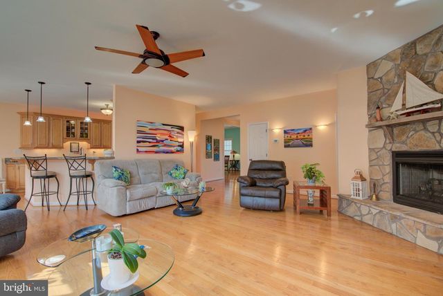 3003 RIVERVIEW DR, Colonial Beach, VA 22443