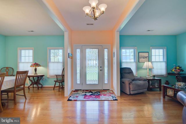 3003 RIVERVIEW DR, Colonial Beach, VA 22443