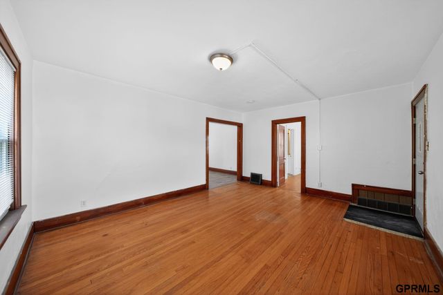 4325 Binney Street, Omaha, NE 68111