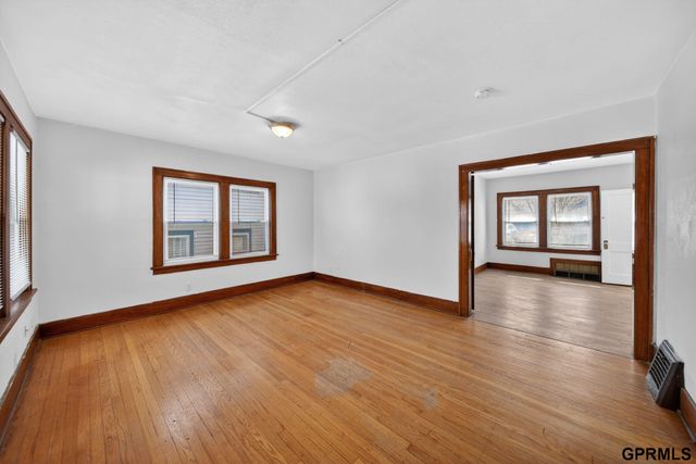 4325 Binney Street, Omaha, NE 68111