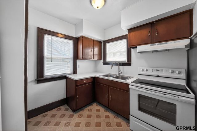 4325 Binney Street, Omaha, NE 68111