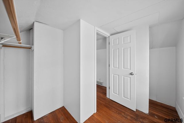 4325 Binney Street, Omaha, NE 68111