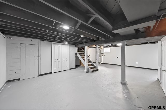 4325 Binney Street, Omaha, NE 68111