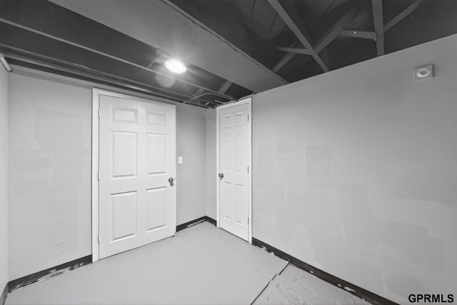 4325 Binney Street, Omaha, NE 68111