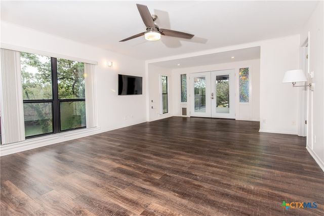 54 S Hampton Drive, Seguin, TX 78155