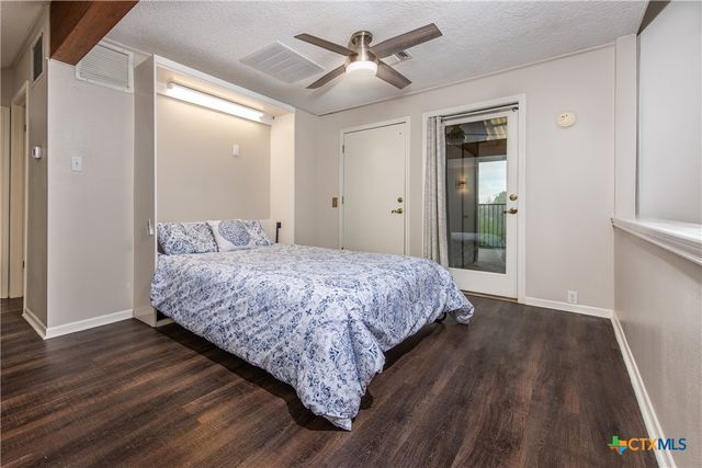 54 S Hampton Drive, Seguin, TX 78155