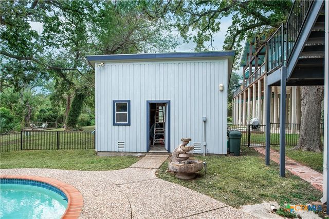 54 S Hampton Drive, Seguin, TX 78155