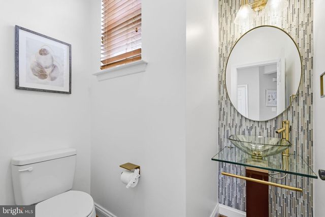 601 BURBERRY TER SE, Leesburg, VA 20175
