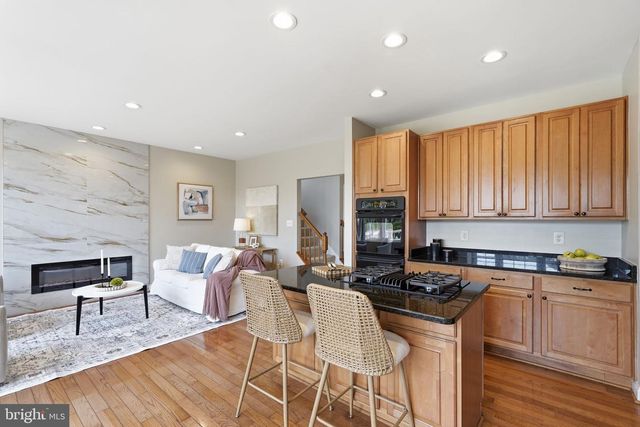 601 BURBERRY TER SE, Leesburg, VA 20175