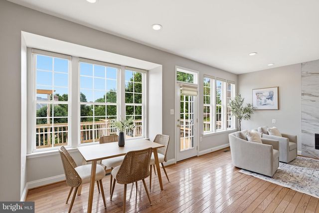 601 BURBERRY TER SE, Leesburg, VA 20175