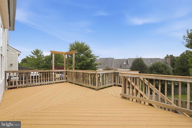 601 BURBERRY TER SE, Leesburg, VA 20175