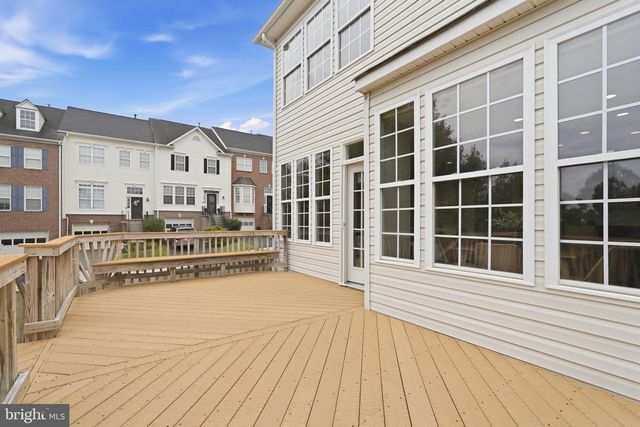601 BURBERRY TER SE, Leesburg, VA 20175