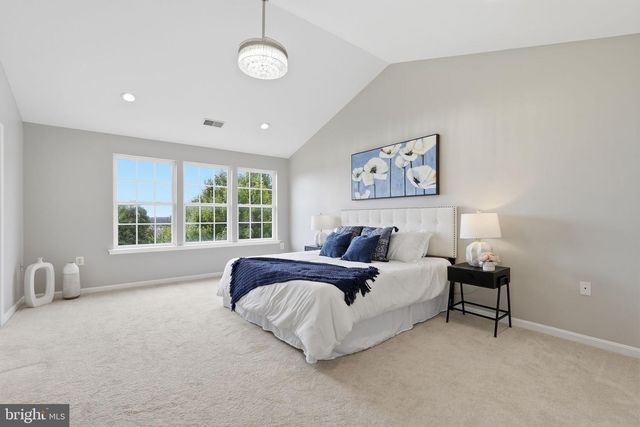 601 BURBERRY TER SE, Leesburg, VA 20175