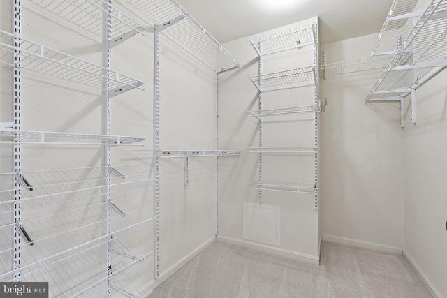 601 BURBERRY TER SE, Leesburg, VA 20175