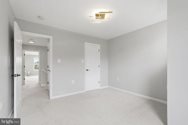 601 BURBERRY TER SE, Leesburg, VA 20175