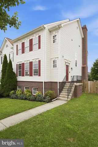 601 BURBERRY TER SE, Leesburg, VA 20175