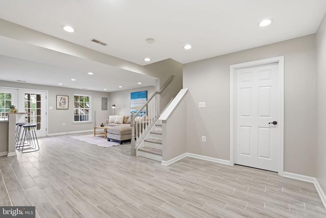 601 BURBERRY TER SE, Leesburg, VA 20175