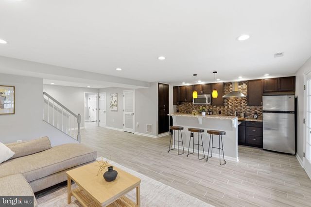 601 BURBERRY TER SE, Leesburg, VA 20175