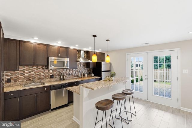 601 BURBERRY TER SE, Leesburg, VA 20175