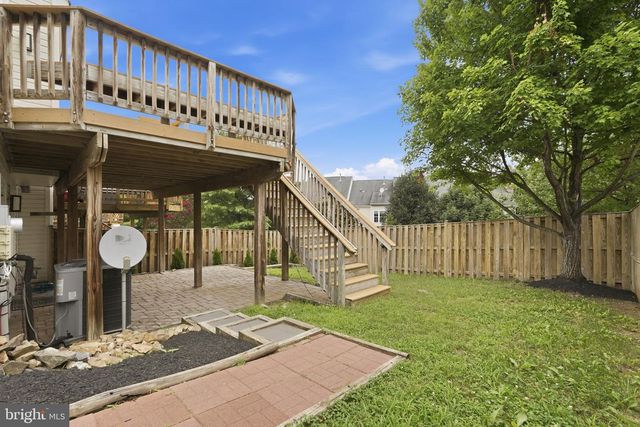 601 BURBERRY TER SE, Leesburg, VA 20175