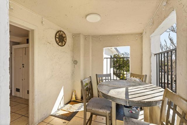 402 8 Olivewood, San Diego, CA 92113