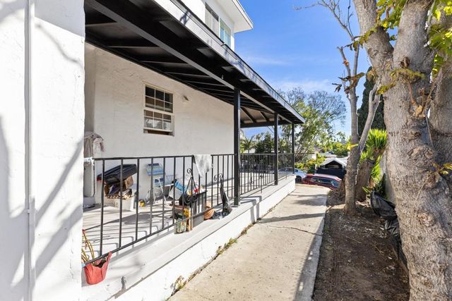 402 8 Olivewood, San Diego, CA 92113