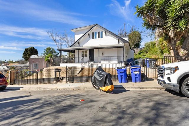 402 8 Olivewood, San Diego, CA 92113