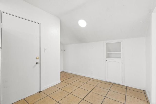 402 8 Olivewood, San Diego, CA 92113