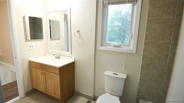 2233 Kettle Drive, Troy, MI 48083