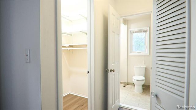 2233 Kettle Drive, Troy, MI 48083