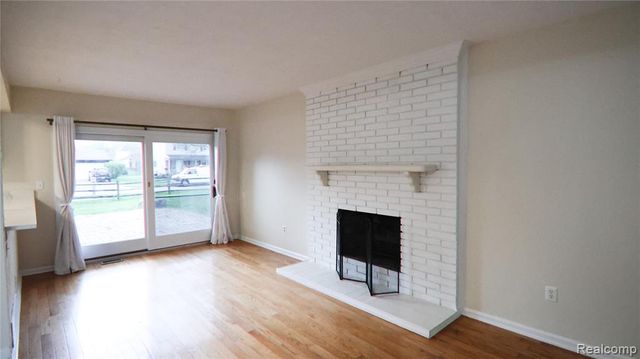 2233 Kettle Drive, Troy, MI 48083
